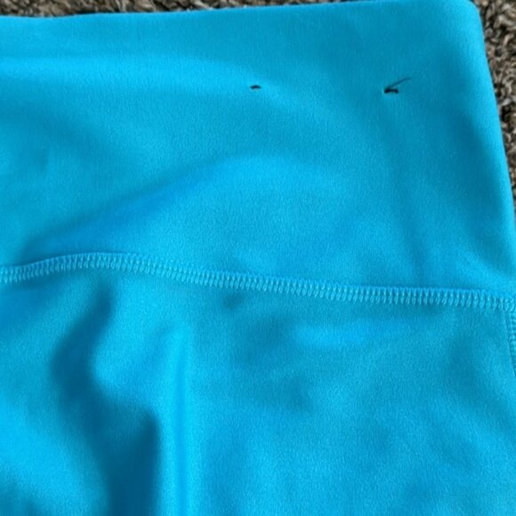 Under Armour Large Teal Cropped Legging - Picture 7 of 8